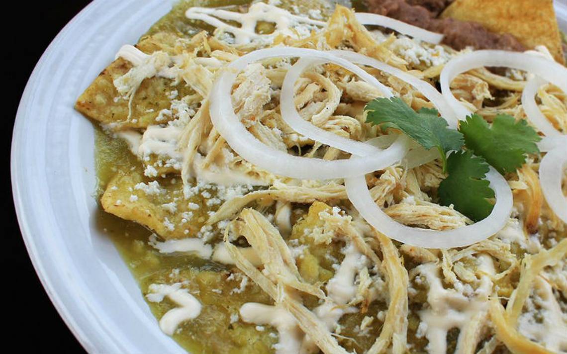 Chilaquiles with chicken green sauce